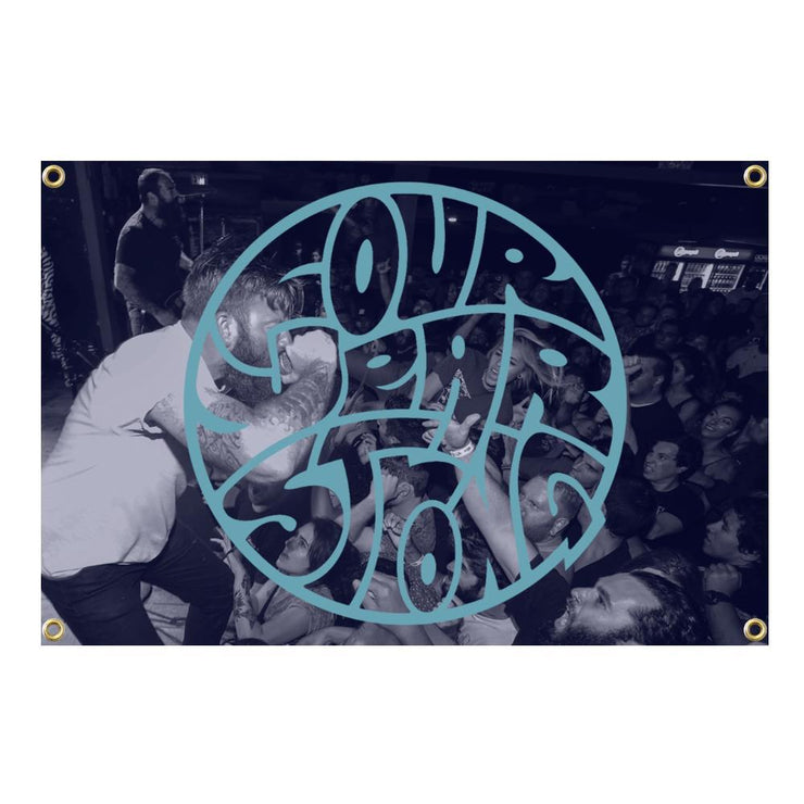 Live Logo - Wall Flag